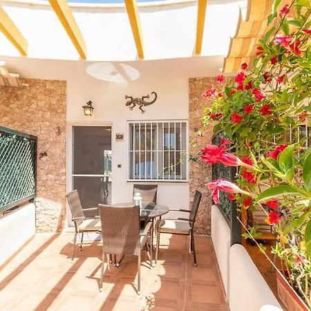 Holiday home Magnifico Adosado Con Piscina Y Barbacoa