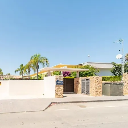 Magnifico Adosado Con Piscina Y Barbacoa Holiday home Campoamor